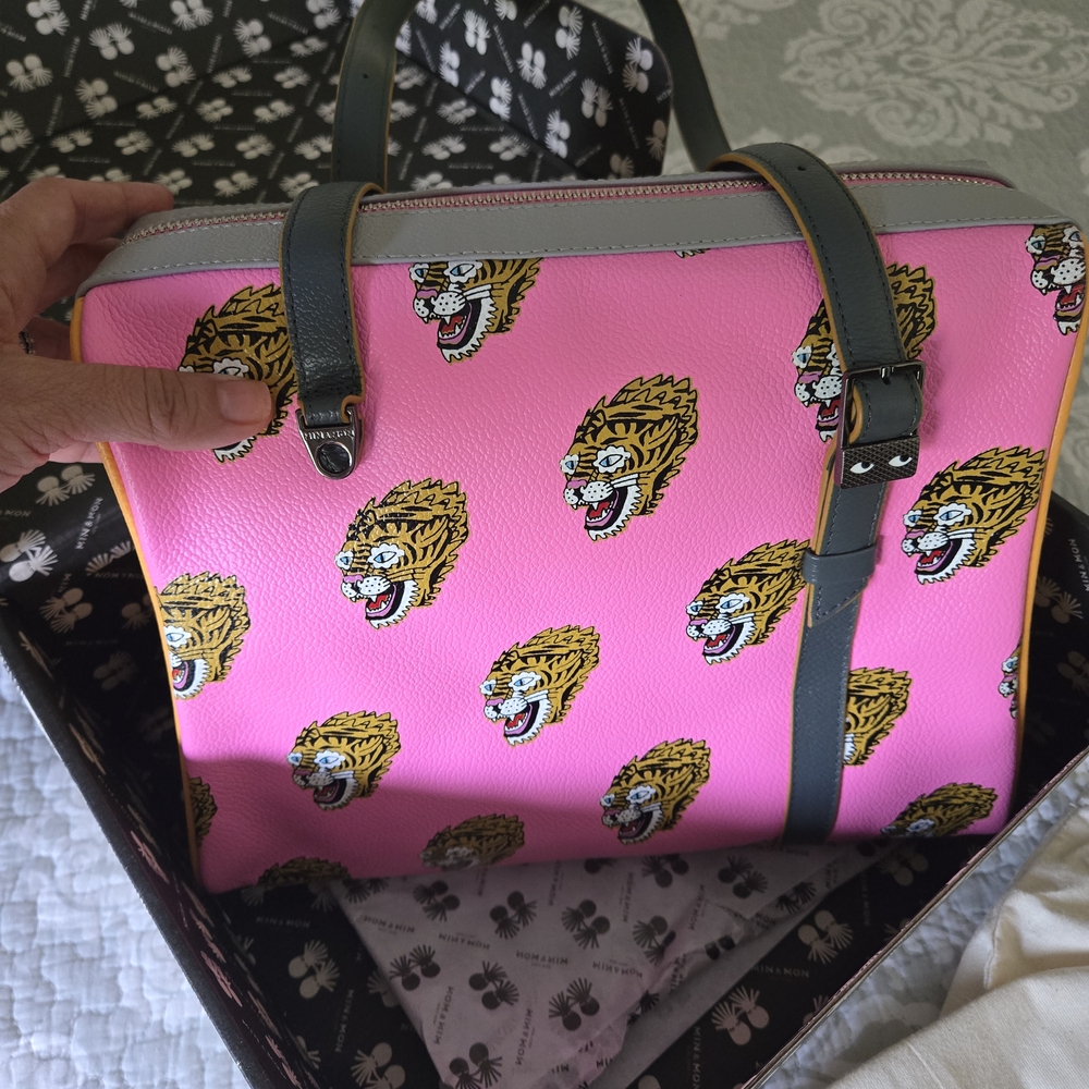 NIB Min & Mon Esther Bubblegum Pink Satchel Bag - Blazing Tiger